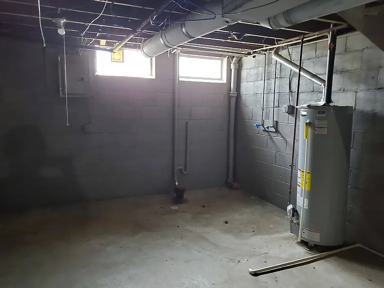 1603 Republic Ave — Photo 9