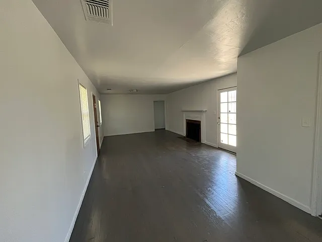 2400 Carlsbad Ave — Photo 13