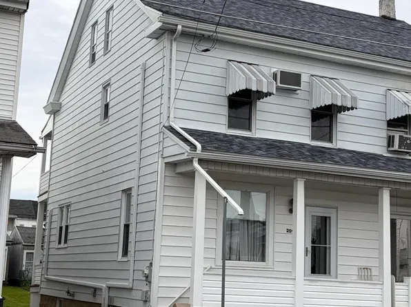 209 S Beech St, Mount Carmel, PA 17851