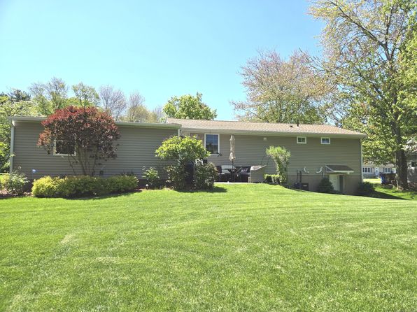 45 Russell Dr, Vernon, CT 06066