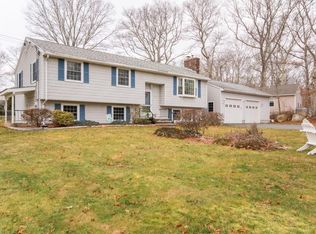 19 Sawdy Pond Ave, Tiverton, RI 02878