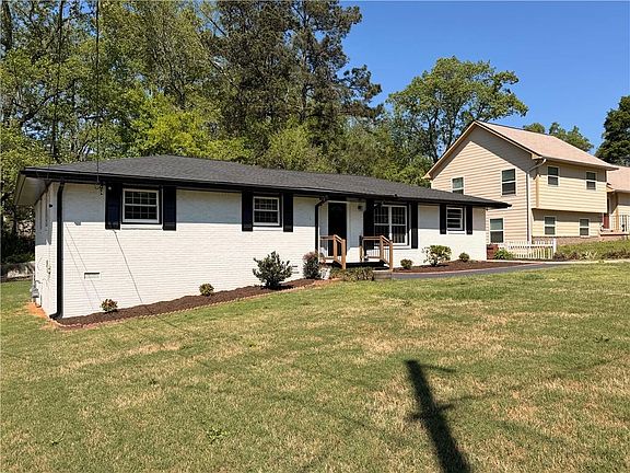 2nd image of 2457 Parkland Dr