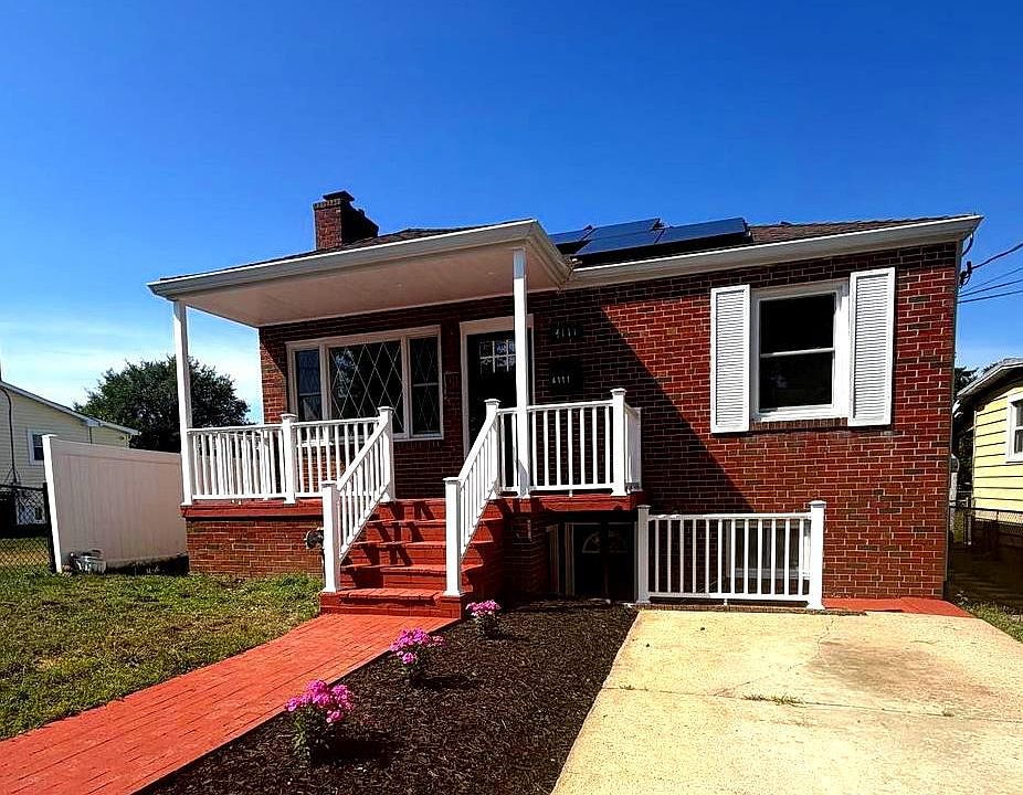2nd image of 4111 Shell St