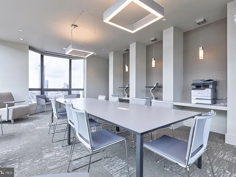 2030 Walnut St — Photo 16