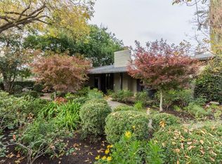 1131 E Alamos Ave, Fresno, CA