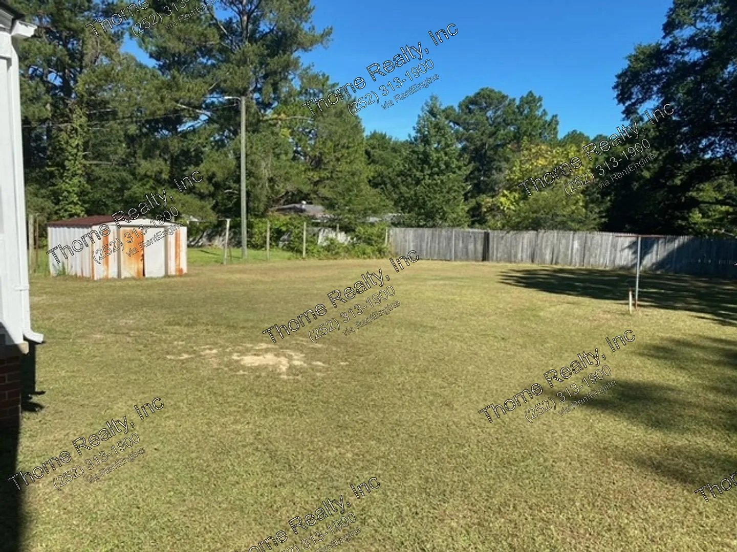 3 bed, 1.0 bath, 950 sqft, $1,095 — Photo 2