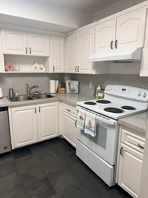 2 bed, 1242 sqft, $2,750 — Photo 3