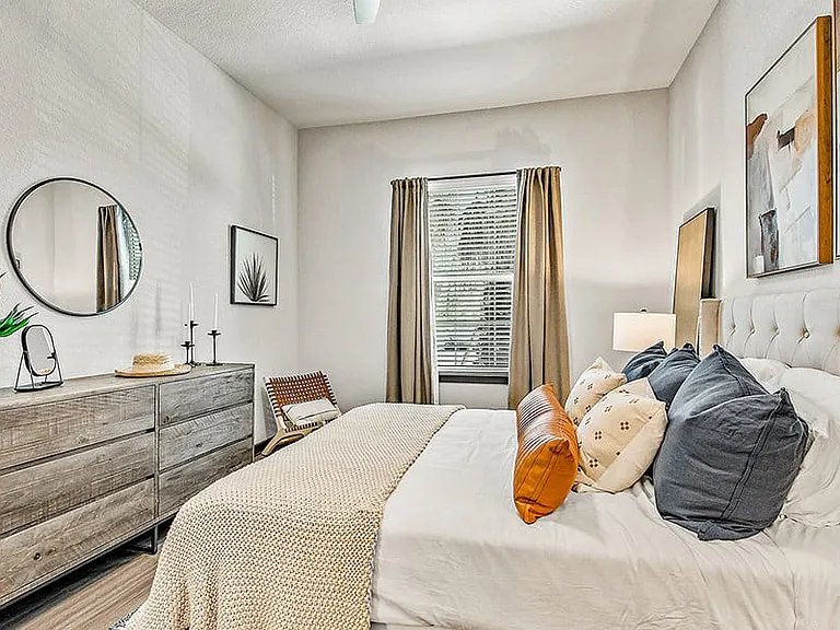 Cortland Santos Flats — Photo 6