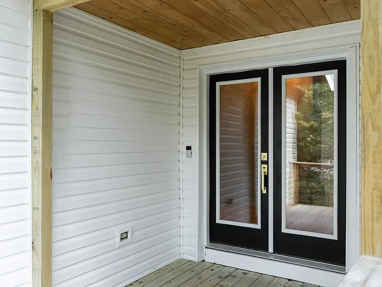 1 Woodbridge Way — Photo 2