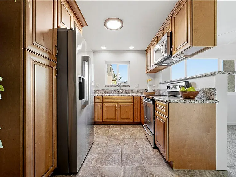 405 Ellwood Beach Dr #B — Photo 6
