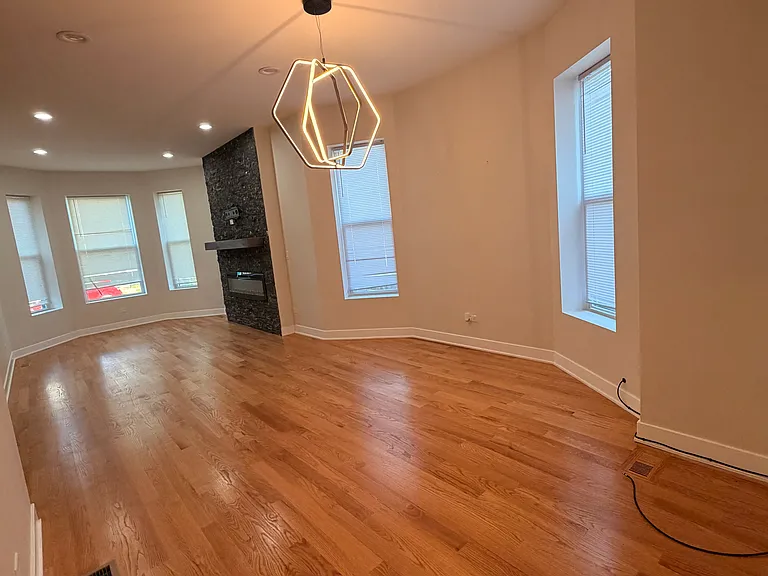 6350 S Champlain Ave #1 — Photo 13