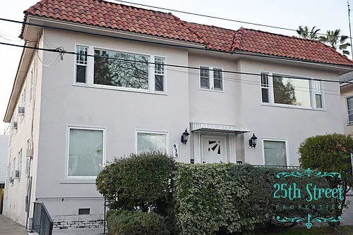 936 38th St Photo 1