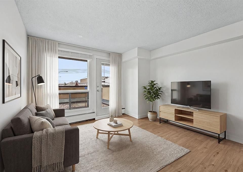 1st image of 1334 S 12th Ave SW #208