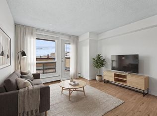 1334 S 12th Ave SW #208, Calgary, AB T3C3R9