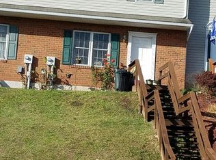 3809 Penns Dr, Reading, PA 19606