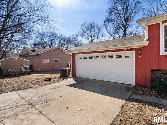 4th image of 112 Hillcrest Dr