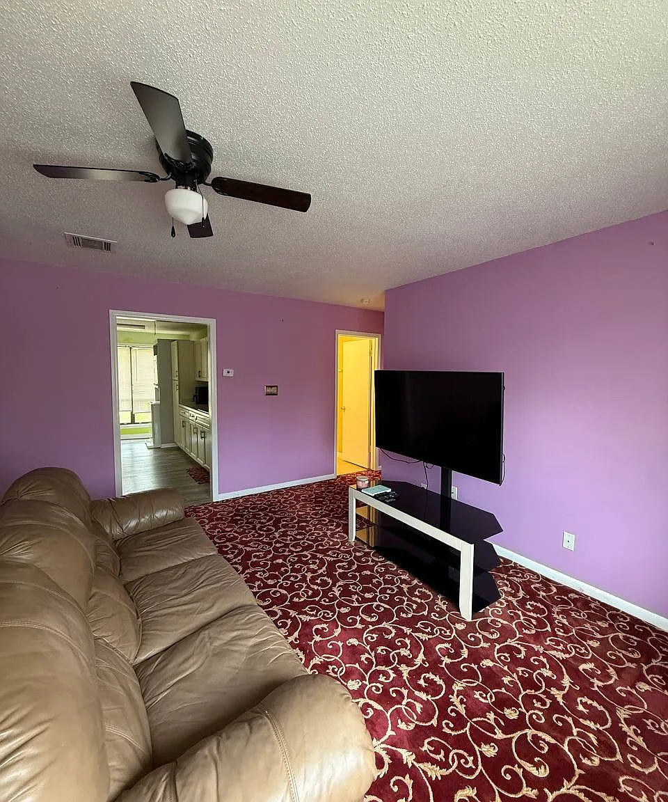 3 bed, 1120 sqft, $1,300 — Photo 3