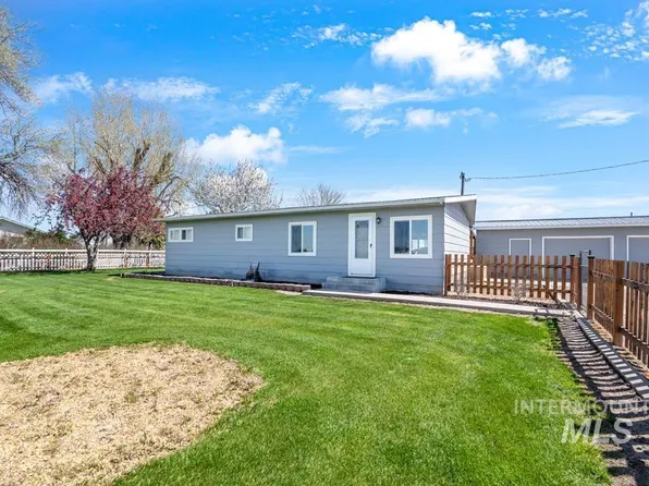 7242 Boise Rd, Fruitland, ID 83619