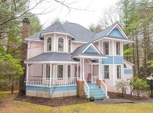 136 Woodhaven Dr, Hendersonville, NC 28739