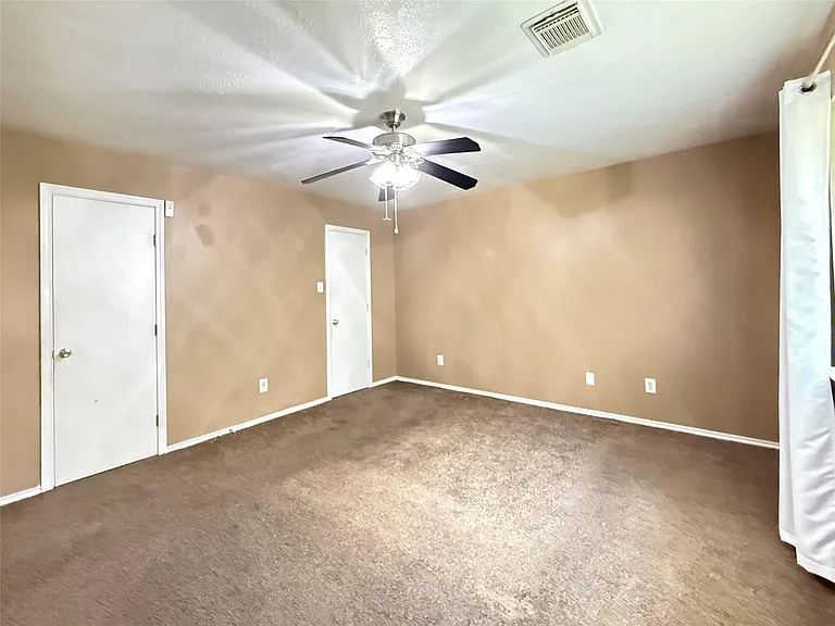 17318 Glenmorris Dr — Photo 12