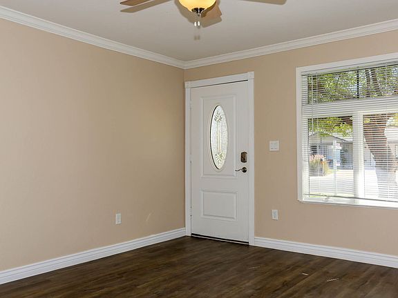 4th image of 408 E Julie Dr
