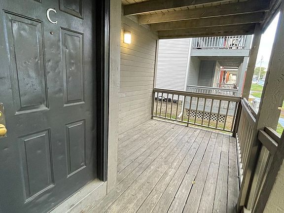 4th image of 72 Chittenden Ave APT C