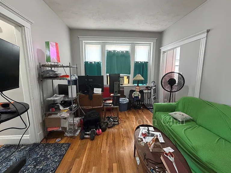 225 Kelton St #12 — Photo 4