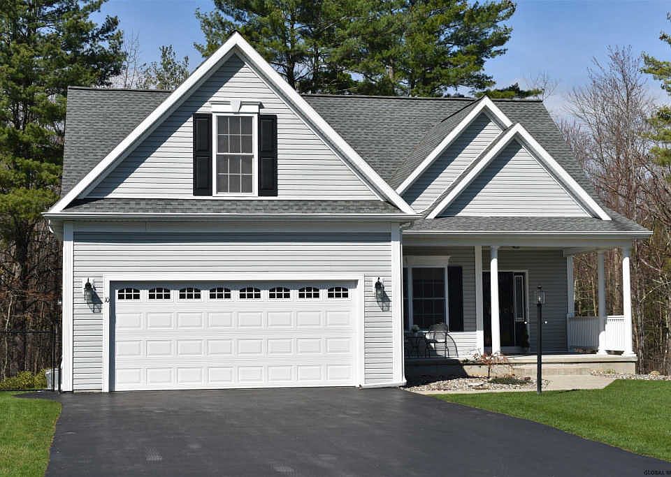 1st image of 10 Kingsbridge Ct
