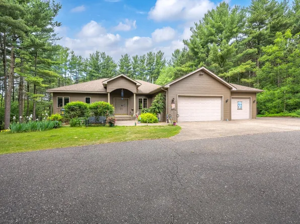 65 202nd St #M, Star Prairie, WI 54026