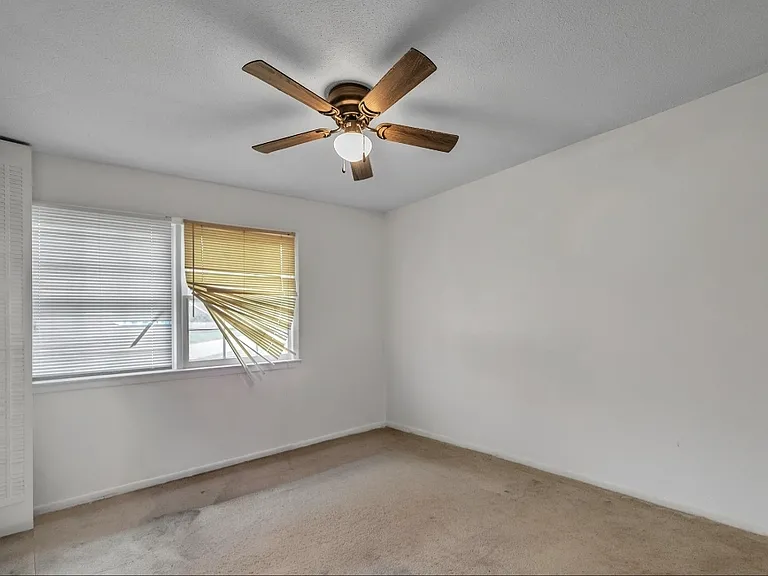 4760 Marlborough Dr — Photo 28