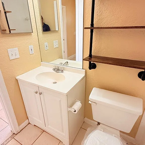 13769 Yarmouth Dr — Photo 23