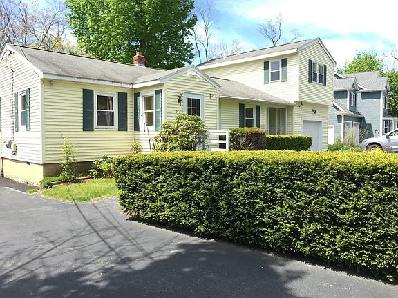 Front - 2 driveways