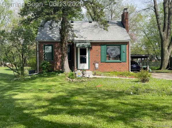 9552 Wayne Rd, Livonia, MI 48150