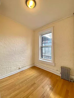 Rented by Waverly Realty Associates | media 6