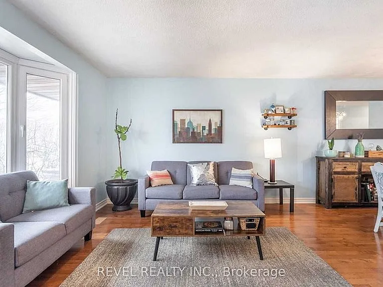 9 Balmoral Ct — Photo 3