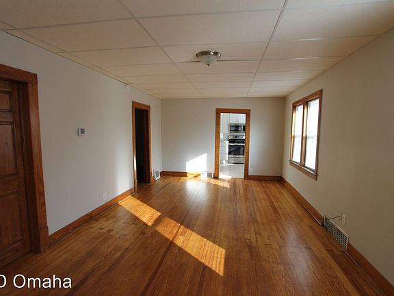 3rd image of 2922 Oak St