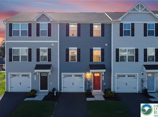 2118 Cross Country Rd, Northampton, PA