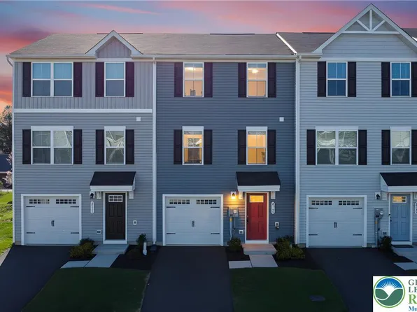 2118 Cross Country Rd, Northampton, PA 18067