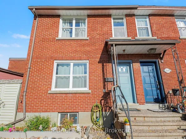 1047 Hollington St, Ottawa, ON K1Z 6L2