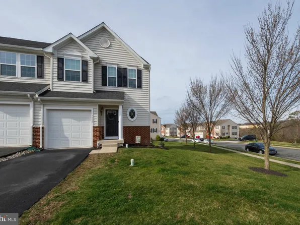1111 Sageview Dr, Pottstown, PA 19464