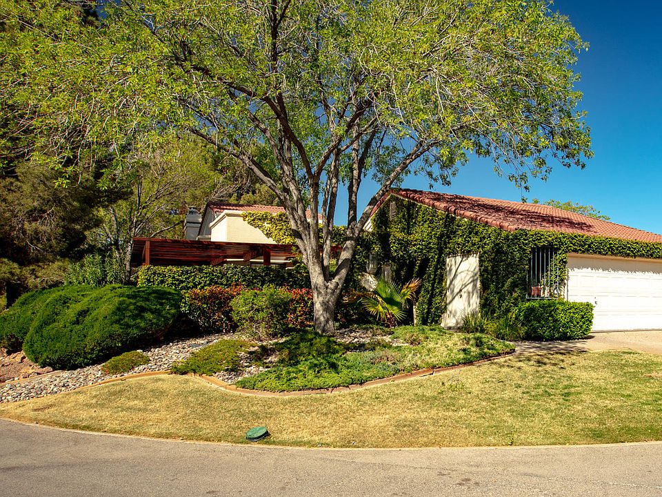 1st image of 1102 Los Jardines Cir