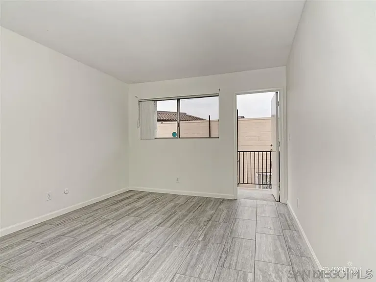 962 Loring St #2B — Photo 13