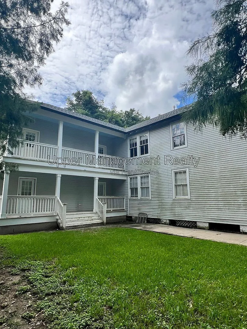 5 bed, 2.0 bath, $4,750 — Photo 1
