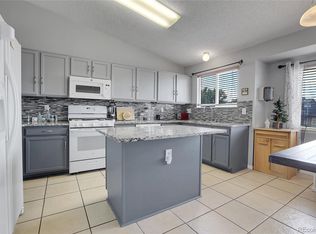 9806 Castle Ridge Cir, Highlands Ranch, CO 80129