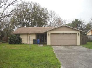 18611 San Rio Cir, Lutz, FL 33549