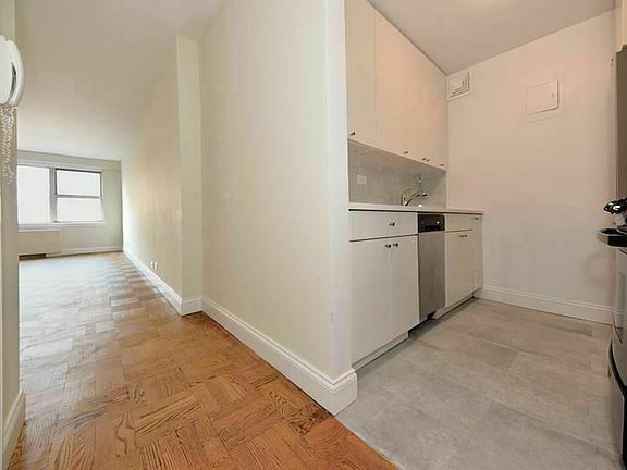2nd image of 310 W 53rd St #4F