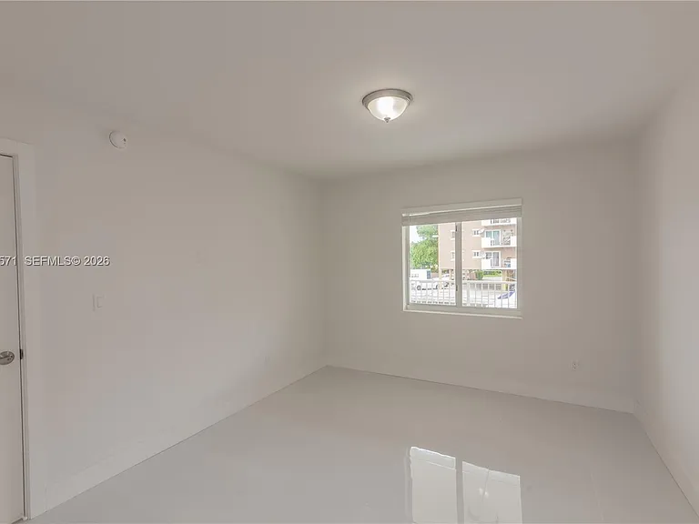 3755 NE 167th St #6 — Photo 16