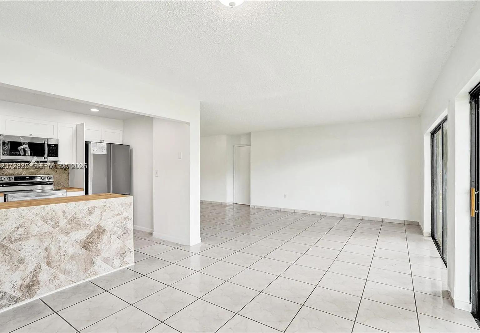 Miller Gardens Condo — Photo 1
