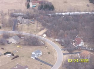 10418 Fox Bluff Ln, Spring Grove, IL 60081