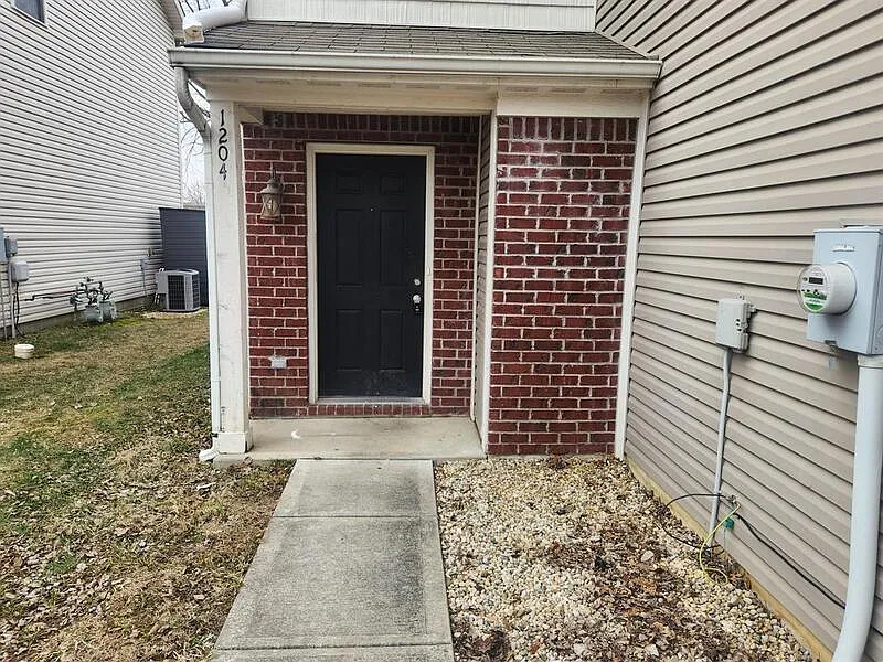 Building Photo - 1204 Topp Creek Dr